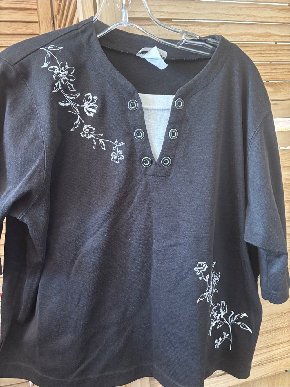 BonWorth Black Top with White Floral Embroidery and Grommet Buttons Petite Small